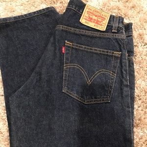 Levis 550